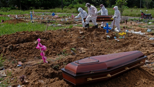 Acre registra mais quatro mortes por covid-19 neste domingo e se aproxima dos 1, 5 mil óbitos